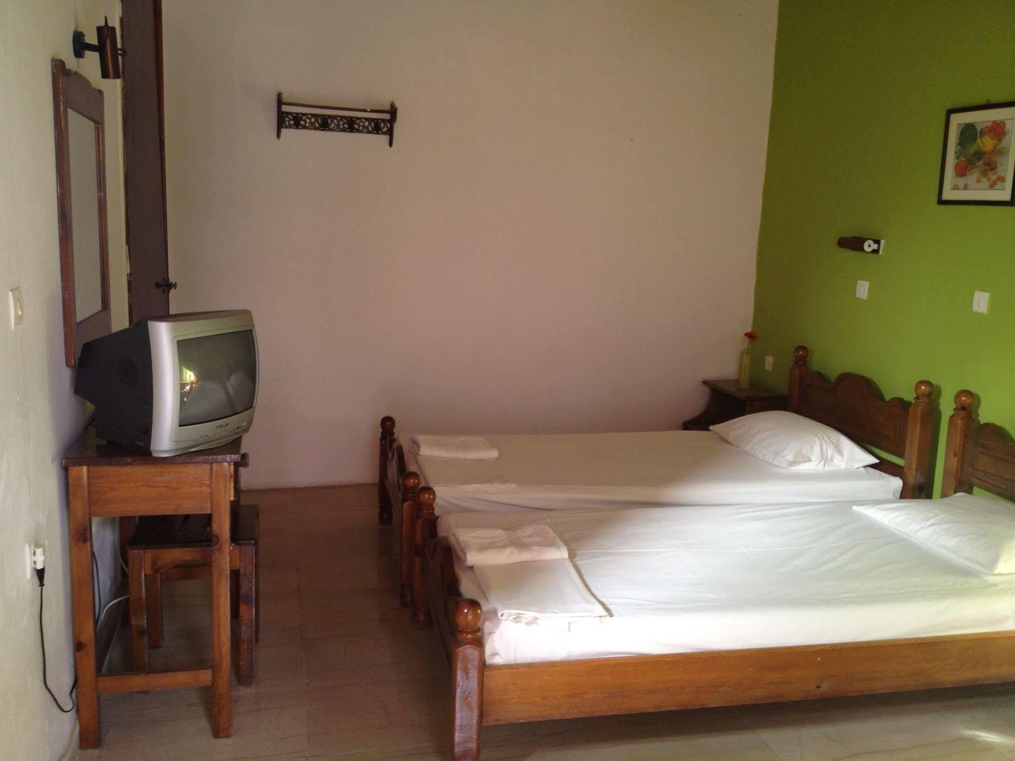 Ionian Breeze Apartments กาวอส ภายนอก รูปภาพ